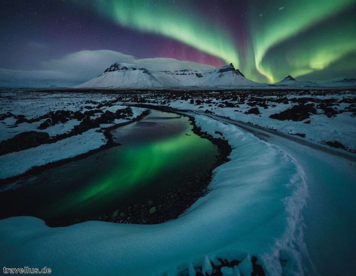 Winter: Polarlichter, Schneelandschaften, Winterabenteuer   - Beste Reisezeit für Island wann lohnt sich ein Urlaub auf der Vulkaninsel wirklich